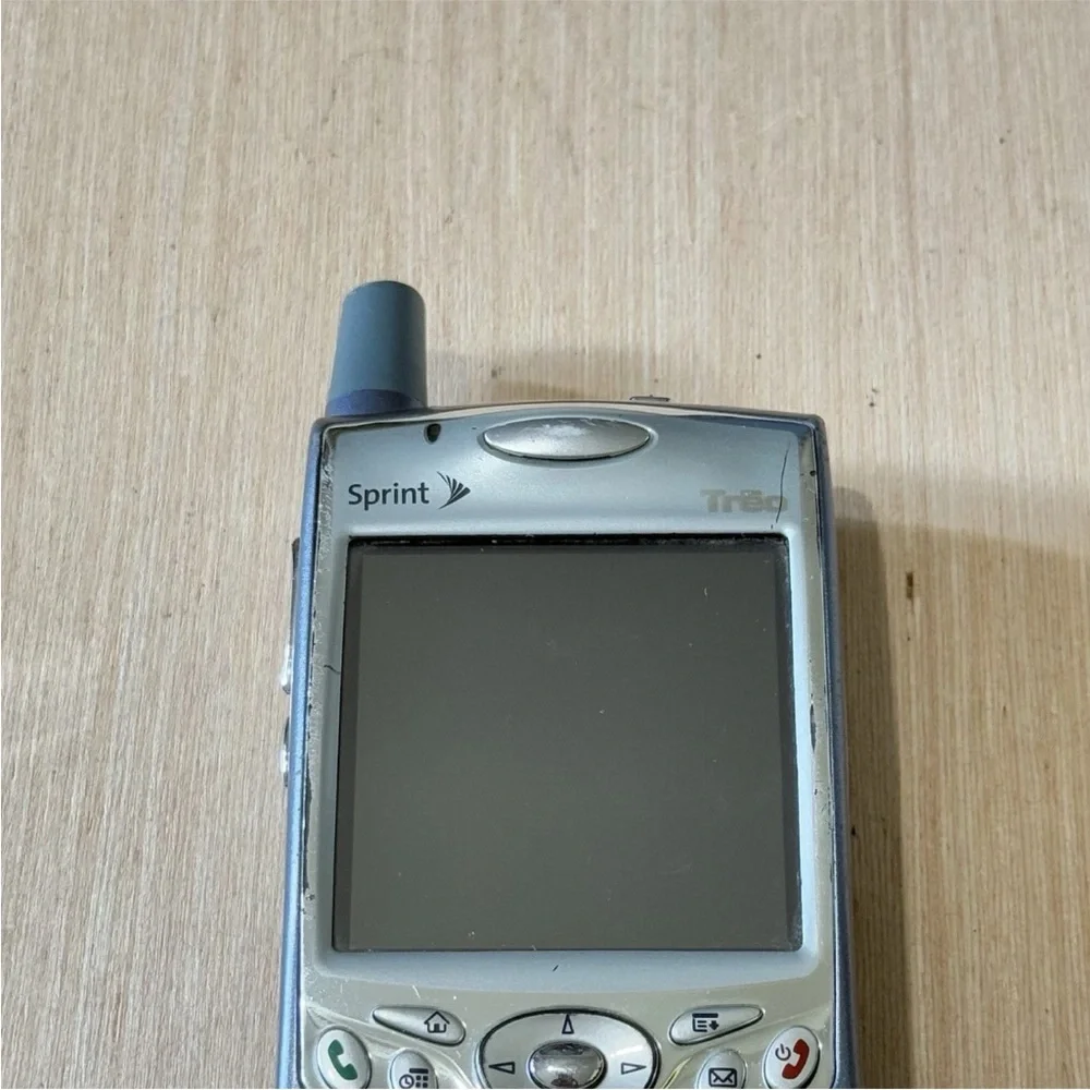 Palm Treo 650 Sprint Blue Cell Phone Preowned (UNTESTED) “Read Info Below”!!